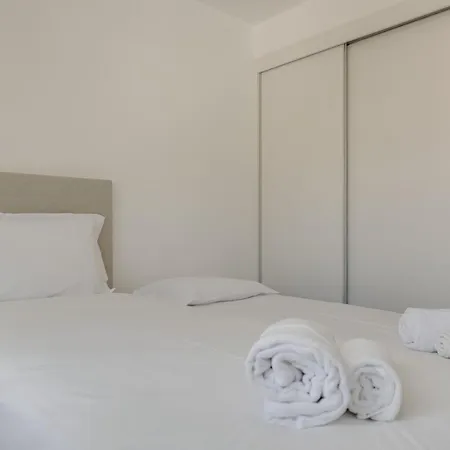 Apartmán Pool Retreat For Families & Romantic Escapes Câmara de Lobos