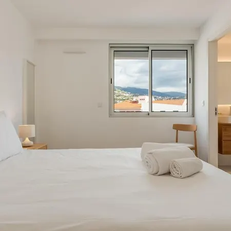 Pool Retreat For Families & Romantic Escapes Câmara de Lobos