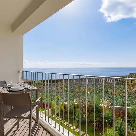 Pool Retreat For Families & Romantic Escapes Apartmán Câmara de Lobos