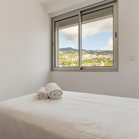 Pool Retreat For Families & Romantic Escapes Câmara de Lobos